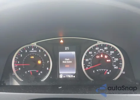 2017 Toyota Camry Se z USA, uszkodzony, nr VIN 4T1BF1FK9HU812306